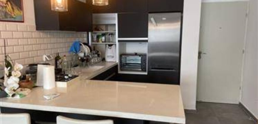 ASTONISHING APARTMENT In Nachalat Binyamin, Tel Aviv