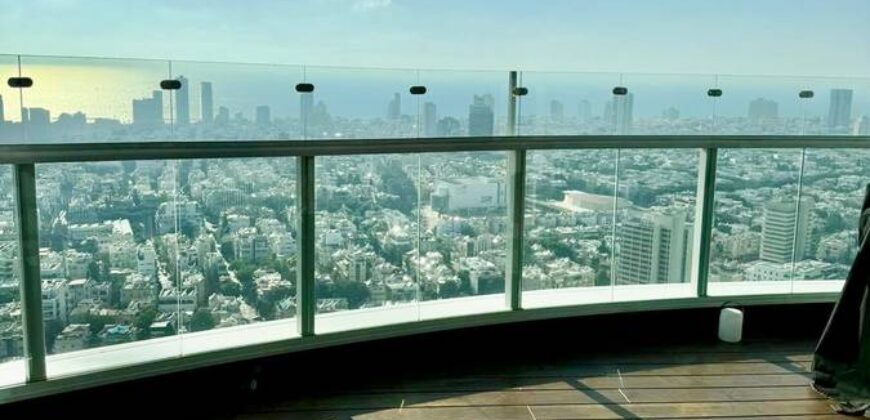 Mini penthouse apartment in Gindi Tower 2 (Tel Aviv)