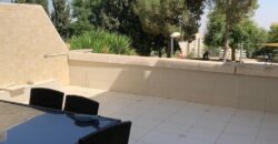 French Hill Private Entrance 5 bdrm 2 bath 170 sqm on one level