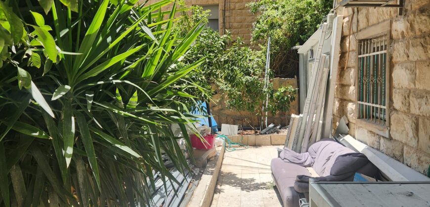 3-rooms Garden Apartment in Rehavia