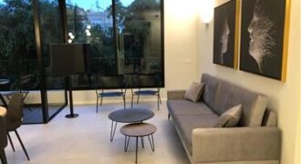 Dashing Dizengoff Apartment in Tel Aviv