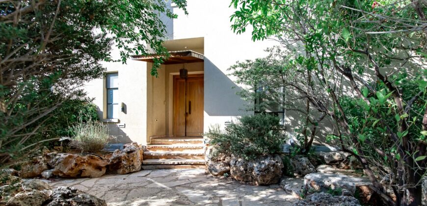 For sale in Moshav Neve Yerak, a magical house