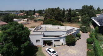 Meshek Ezer + a Villa in Moshav Beer Tuvia