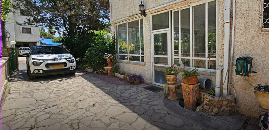 Villa on Haela Street in Beit Shemesh