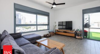 Luxurious penthouse for sale in the center of Netanya!