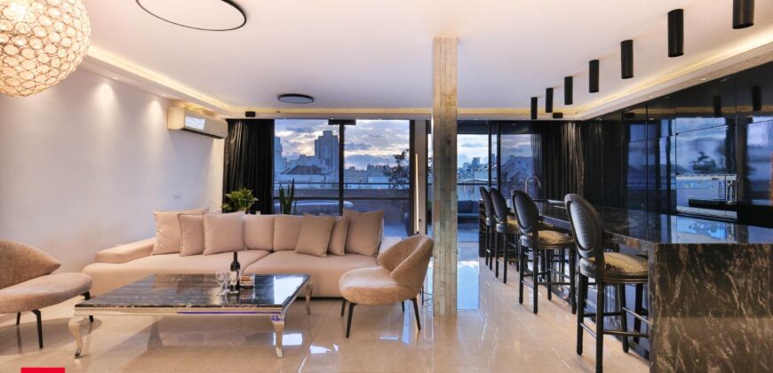 Luxurious penthouse in the heart of Netanya