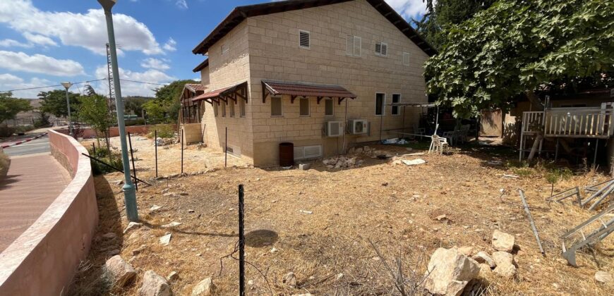 Villa in Nokdim, Gush Etzion