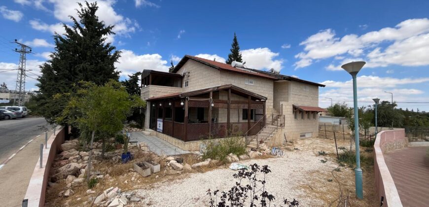 Villa in Nokdim, Gush Etzion