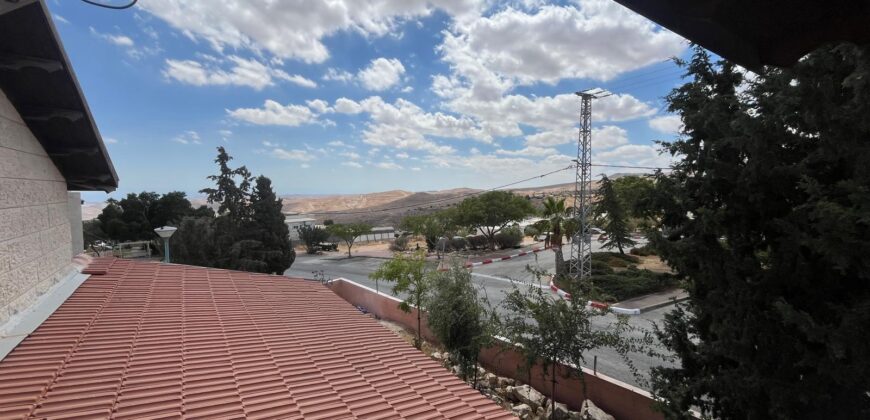 Villa in Nokdim, Gush Etzion