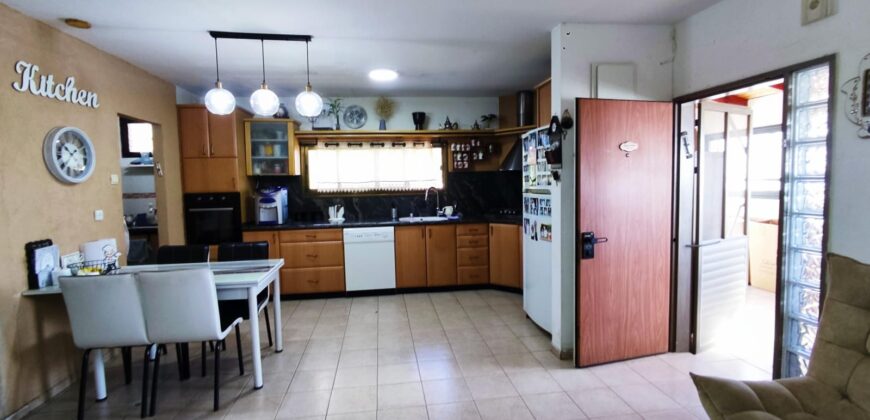 Tzfat – Semi attached Home on Menachem Begin + rental unit