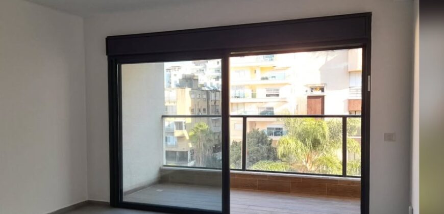 Netanya Apartment Rental – 5 Rooms