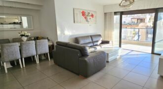 House in Hod Hasharon For Sale By Owner