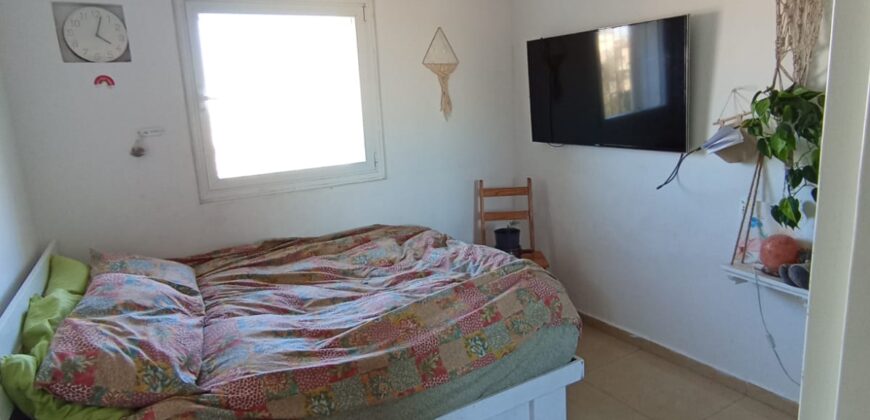 For Sale By Owner – Apartment on Matityahu HaCohen Street, Zayit Efrat