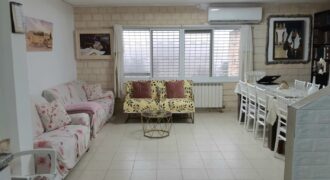 Tzfat – 7-Room Duplex on Canaan st + Large Garden + Great Potential!