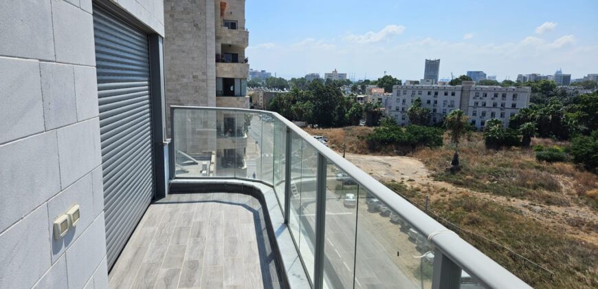 For sale – Luxury penthouse in Bat Galim, Haifa! 🌊 Luxurious penthouse on the first line to the sea – a unique living experience! 🌊