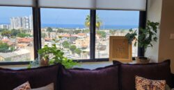 **Fantastic duplex garden apartment – ​​sea view and perfect privacy!**