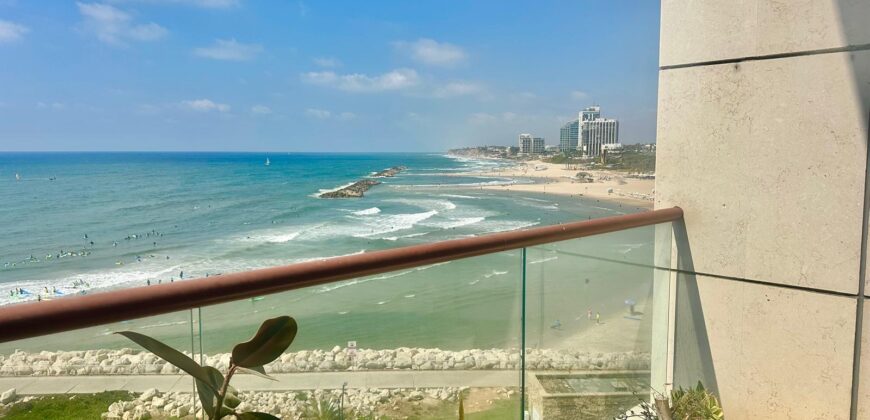 For Rent: Luxury Apartment in Marina Towers, Herzliya – 4 Rooms with Full Sea View