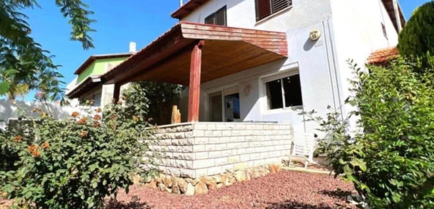 Charming Attached House – Maalot, Galil