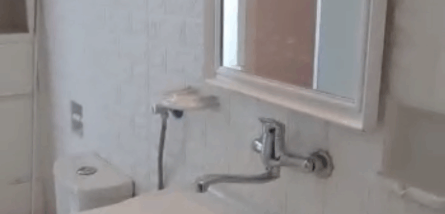 ** CENTRAL LOCATION SPACIOUS APARTMENT FOR RENT BY OWNER. NO AGENT FEE!