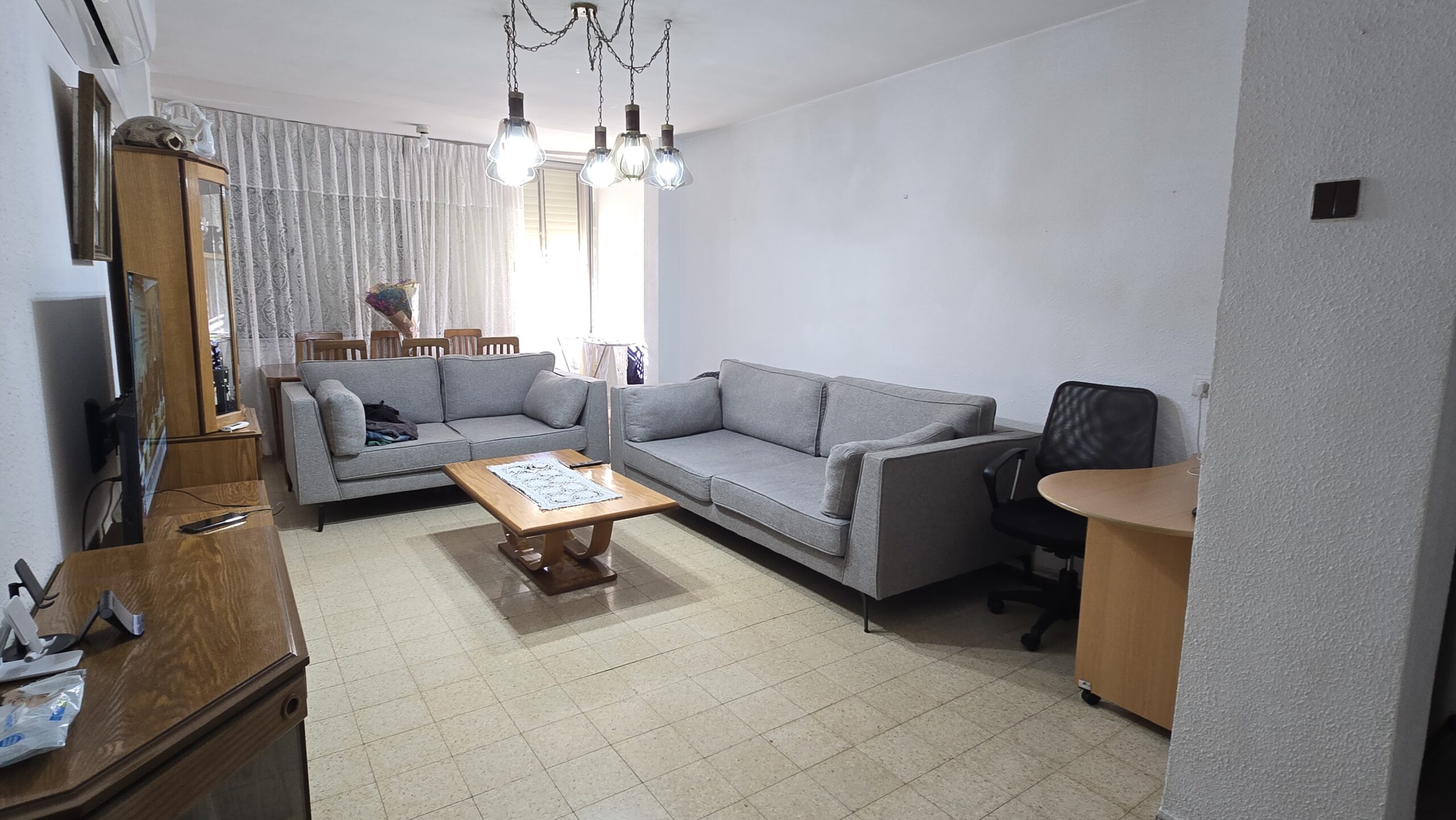 Tzfat – Canaan, 5-room apartment, second floor, spacious and very well maintained
