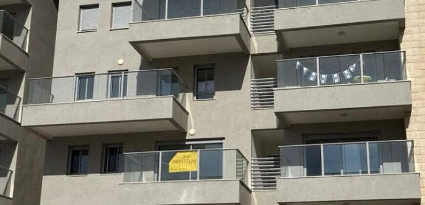 Carmei Gat Rental – Four Rooms