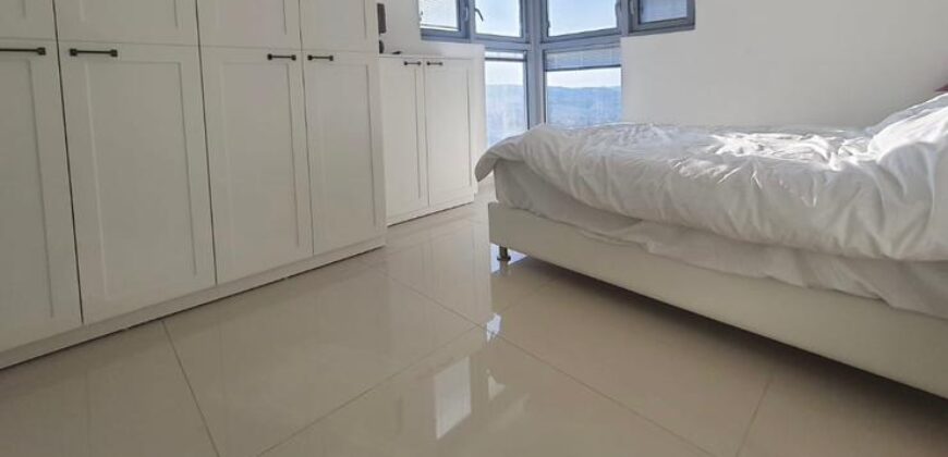 Stunning New Arnona Apartment
