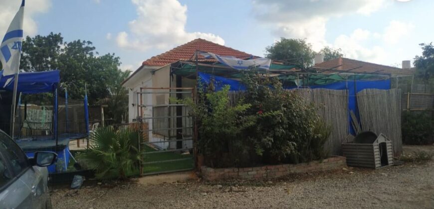 For sale attractive and exclusive in Moshav Hof HaCarmel!