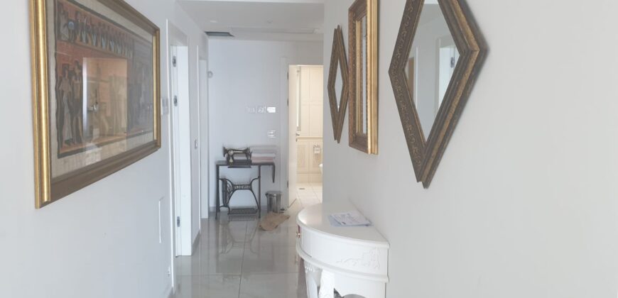 For sale! No brokerage fees! A rare luxury penthouse in a perfect location with a breathtaking view!