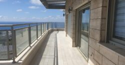 For sale! No brokerage fees! A rare luxury penthouse in a perfect location with a breathtaking view!
