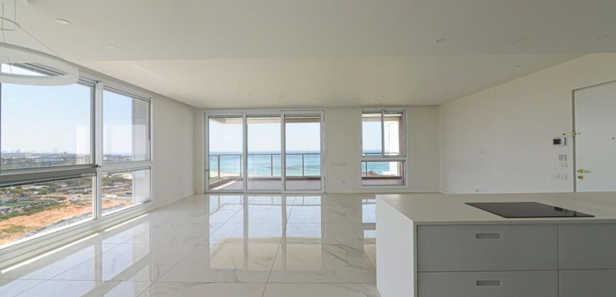 Dream Apartment in Briga Towers, Ir Yamim, Netanya