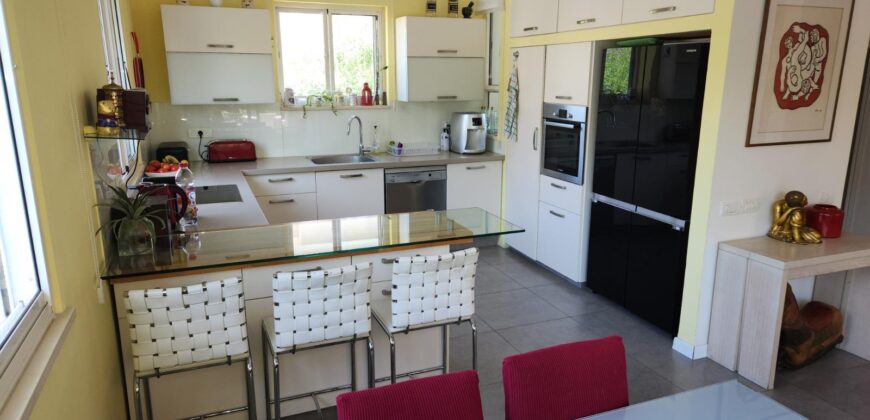 Zichron Ya’akov – Two Family Home
