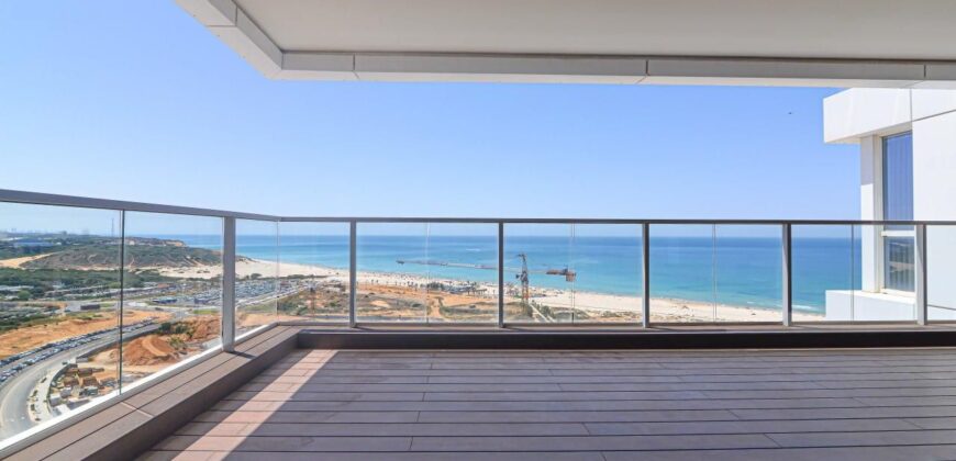 Dream Apartment in Briga Towers, Ir Yamim, Netanya