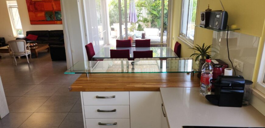 Zichron Ya’akov – Two Family Home