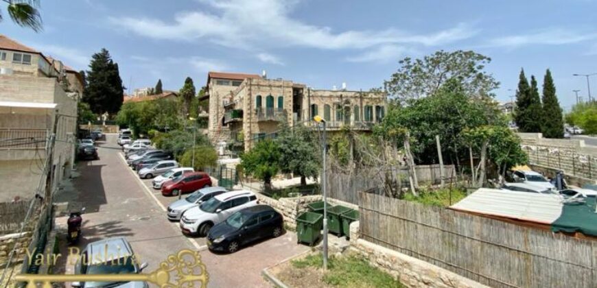 Beautiful Musrara Apartment For Sale