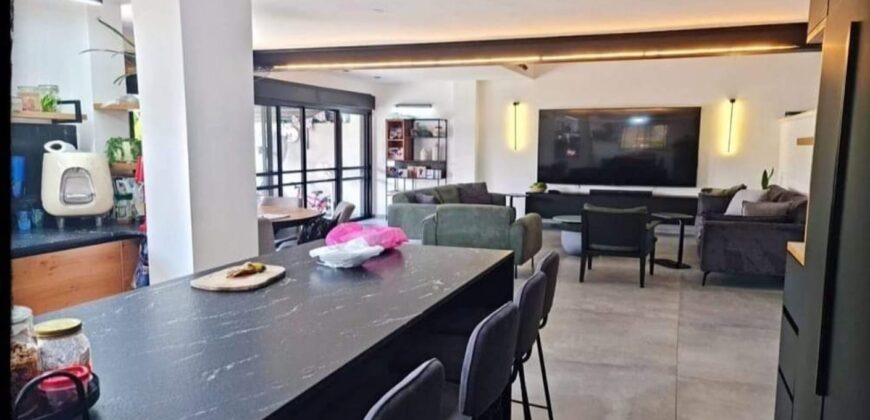 Semi-detached home in Reut For Sale