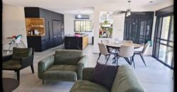Semi-detached home in Reut For Sale