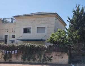 Cottage for Sale in Buchman, Modi’in