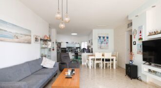5-Room Quality Apartment in Ramat Poleg