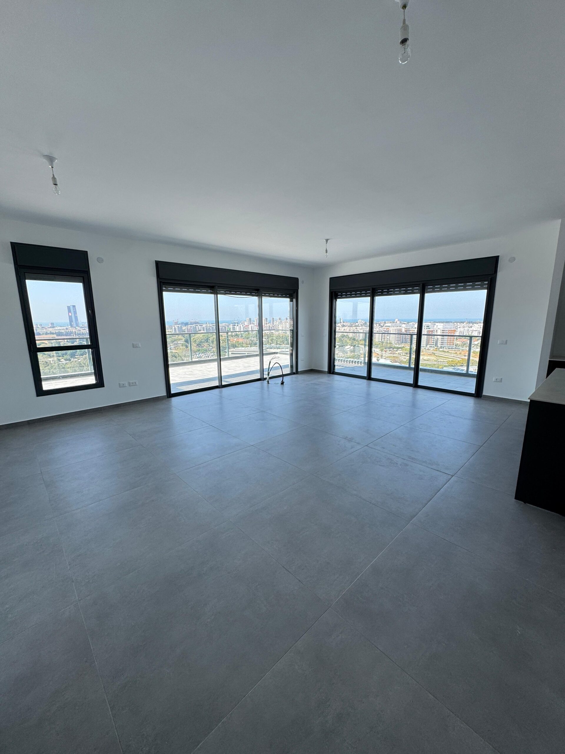 Stunning New Penthouse for Sale in Herzliya – No Agency Fees!