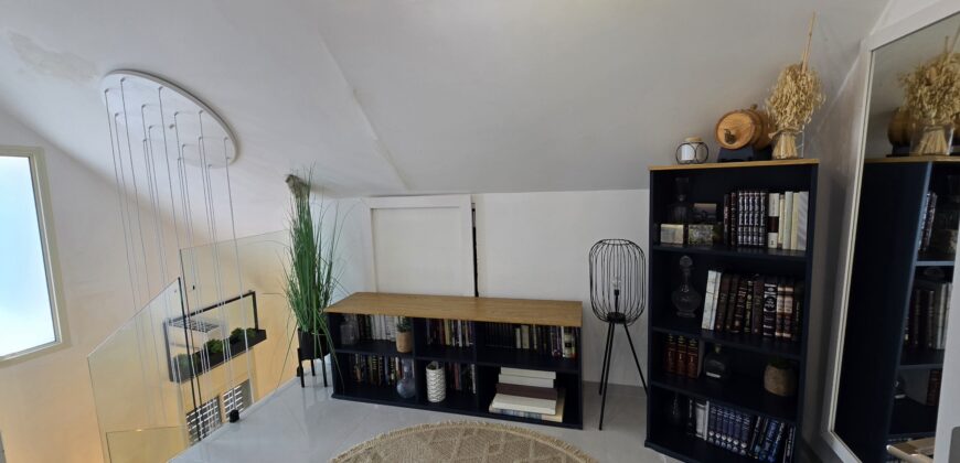 Menachem Begin, detached private house, newly renovated to a high standard