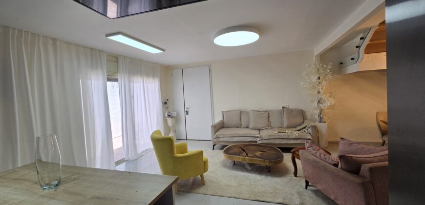 Menachem Begin, detached private house, newly renovated to a high standard