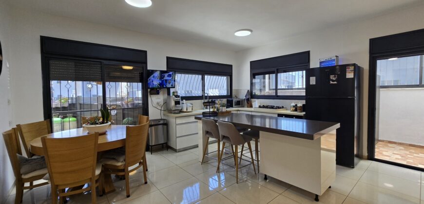 Neve Oranim, 6 rooms, one of them a master suite, garden, safe room (Mamad), and a separate unit