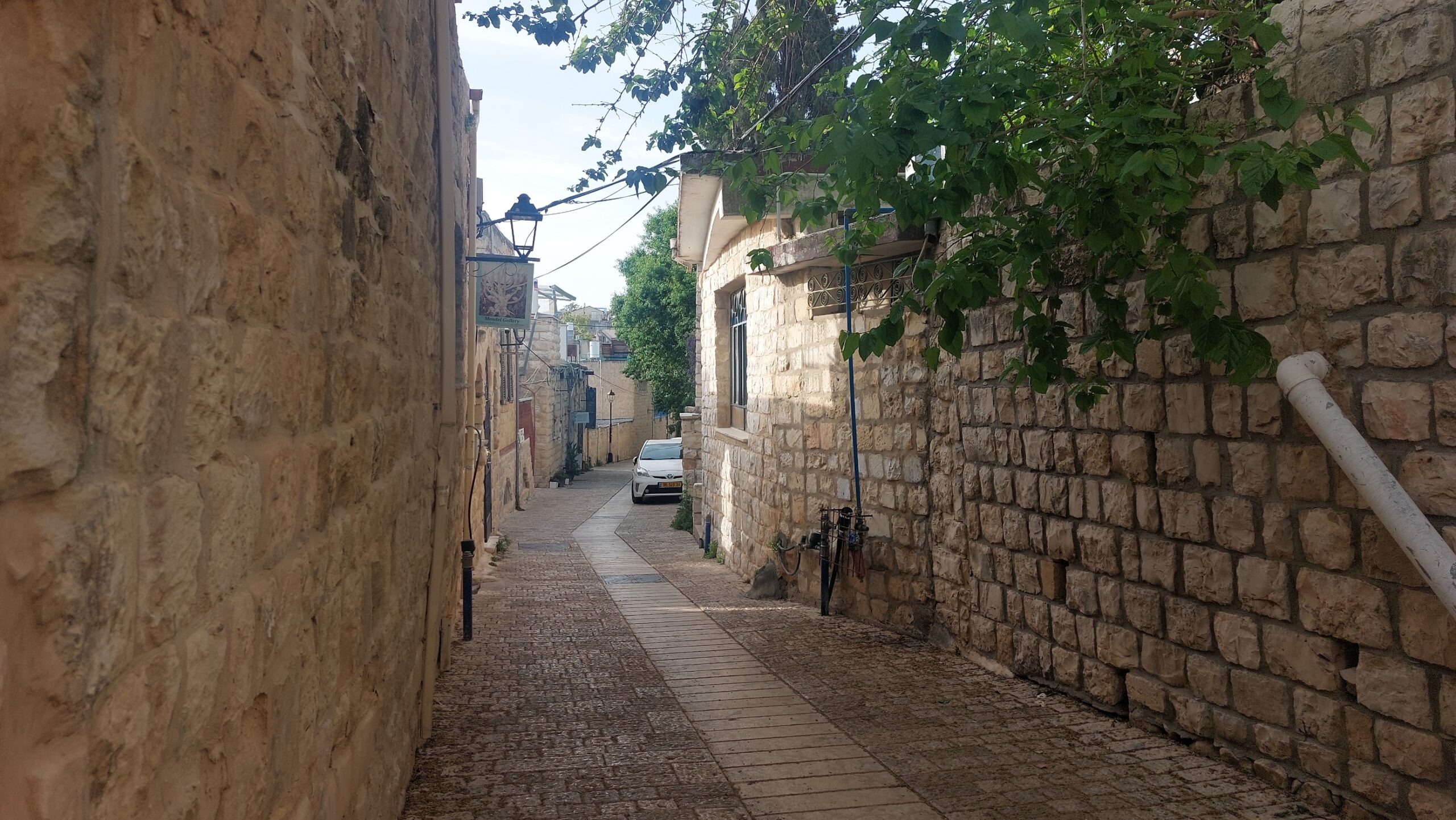 3 guesthouses in one of the most beautiful alleys of the Artists’ Quarter in Tzfat