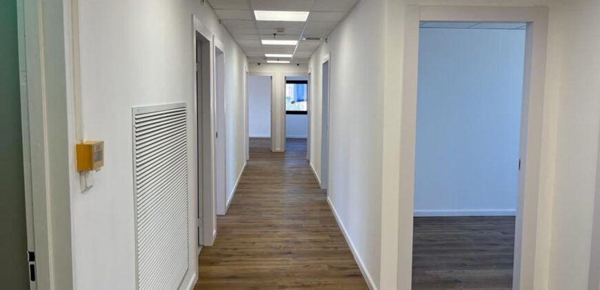 For rent in Haifa on Hamaginim Street – a rare office with a perfect architectural design!