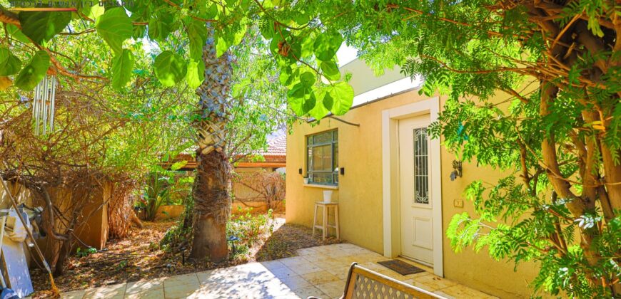 Rustic, Spacious, Prestigious – Right in the Heart of North Netanya!
