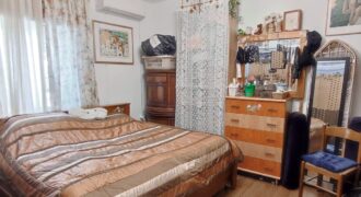 Spacious family apartment in a prime religious neighborhood!