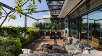 Beautiful 5 Room Penthouse in Herzliya (Galil Yam Neighborhood)