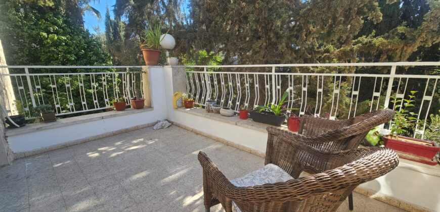 For sale 3-bedroom Apartment with Succah Terrace – Quiet, Bright, Green Views