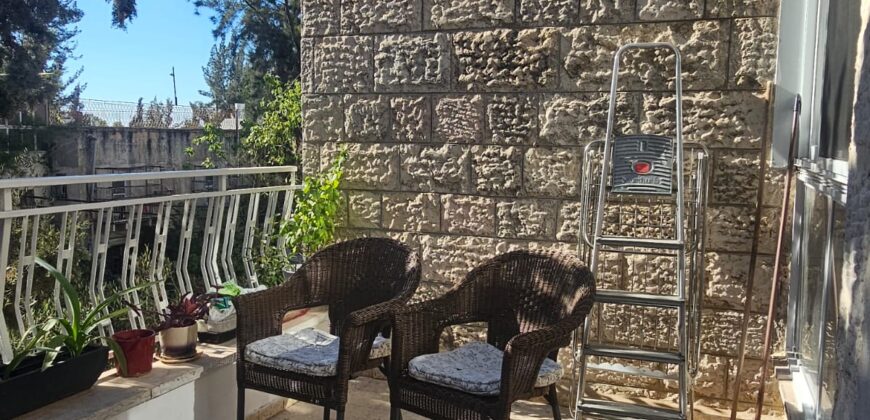For sale 3-bedroom Apartment with Succah Terrace – Quiet, Bright, Green Views