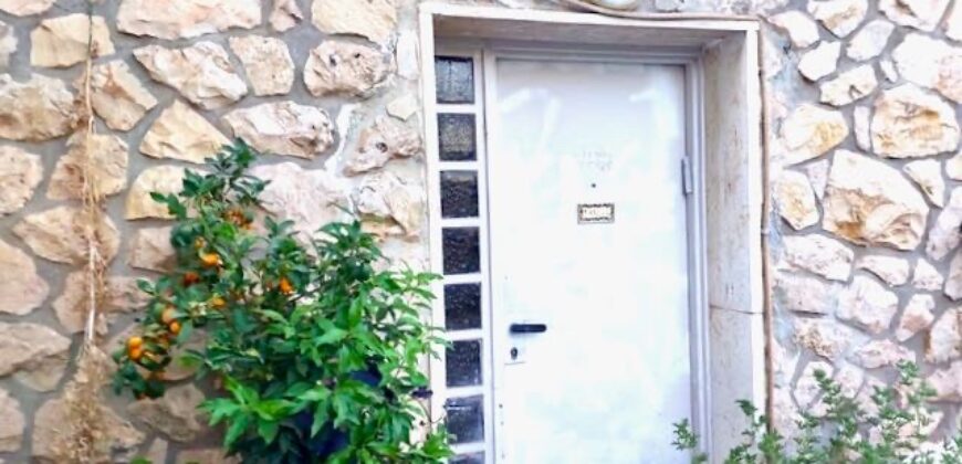 Property for Sale in Katamonim with Permit for Duplex
